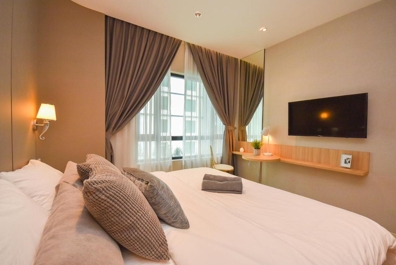 ג'והור בהרו Suasana Residence By Nest Home מראה חיצוני תמונה