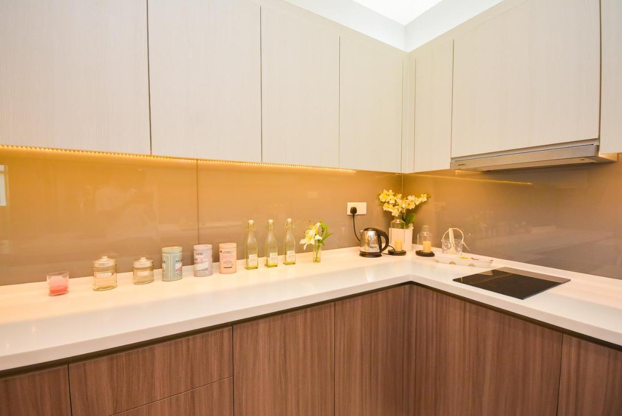ג'והור בהרו Suasana Residence By Nest Home מראה חיצוני תמונה