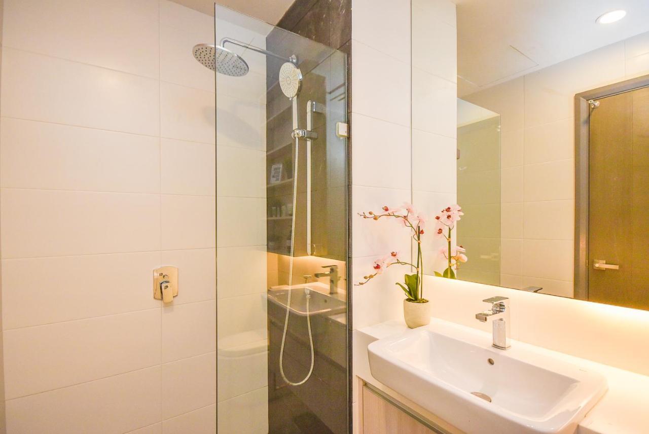 ג'והור בהרו Suasana Residence By Nest Home מראה חיצוני תמונה
