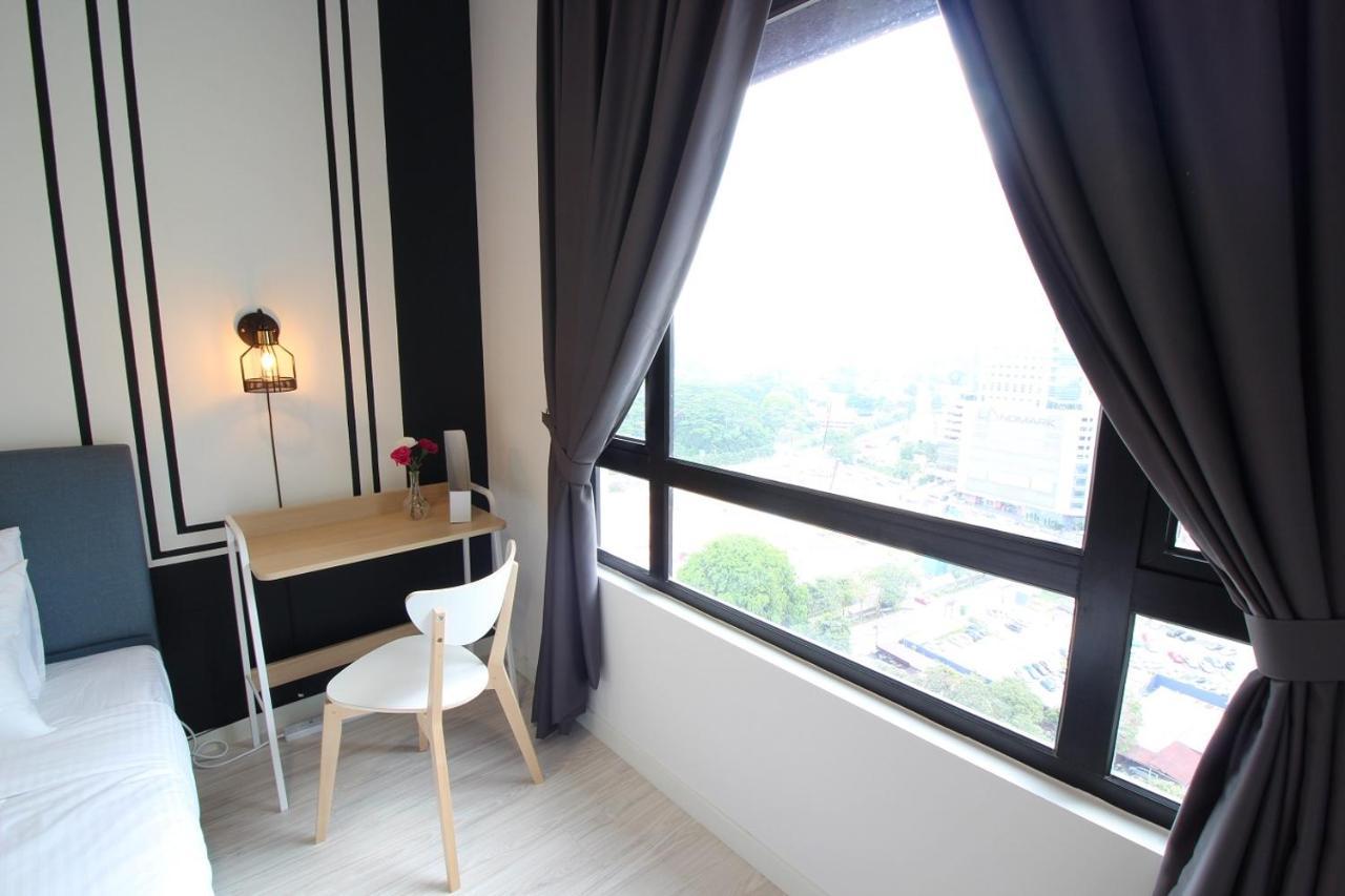 ג'והור בהרו Suasana Residence By Nest Home מראה חיצוני תמונה