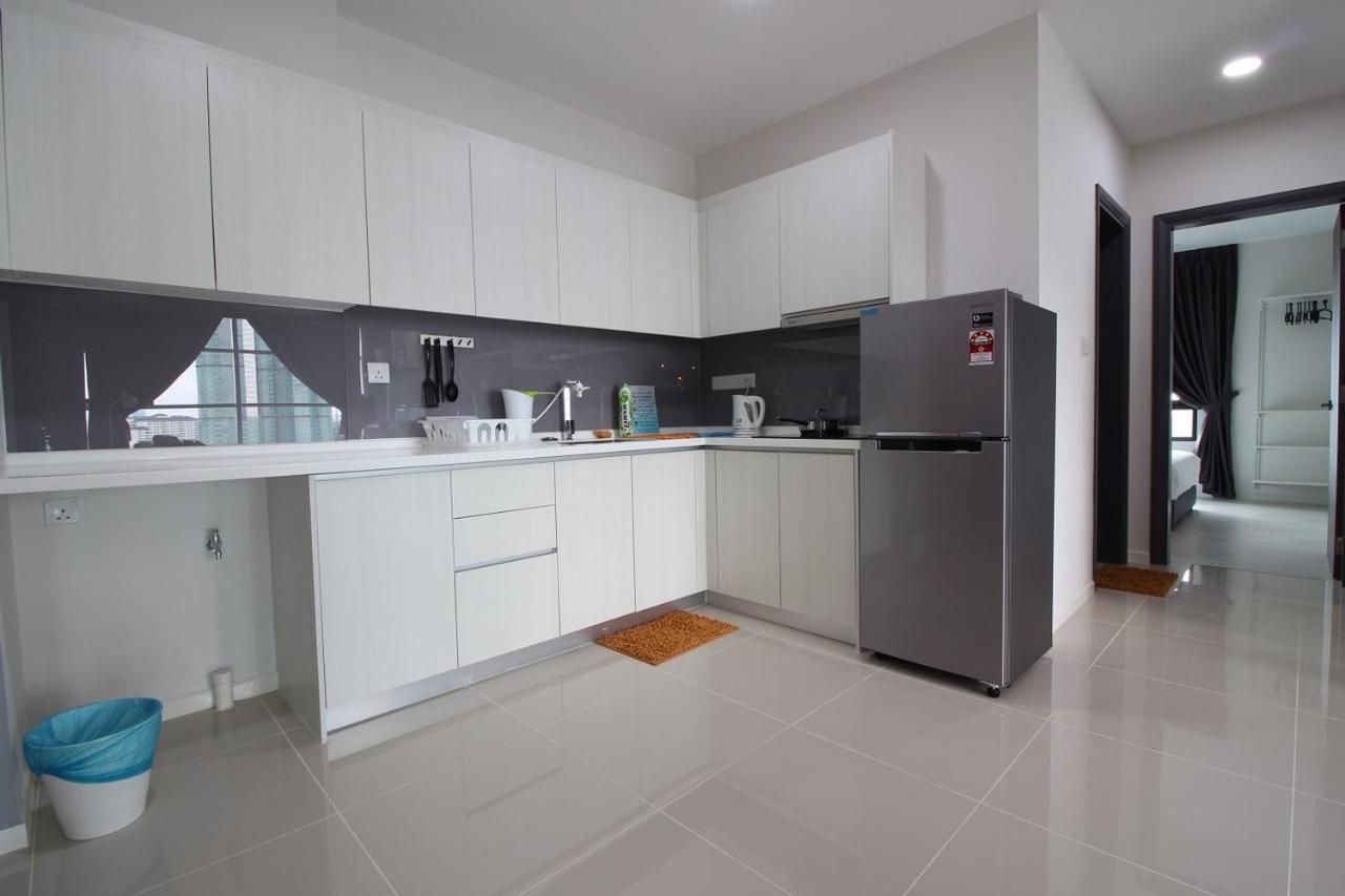 ג'והור בהרו Suasana Residence By Nest Home מראה חיצוני תמונה